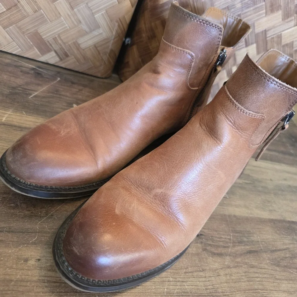 Franco Sarto Boots Women's Size 9M Brown Leather Booties Ankle Worn Halford